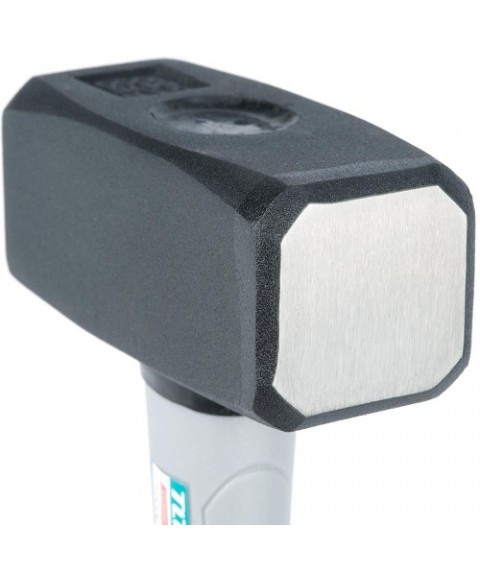 مطرقة يد فايبر 1000 جرام( شاكوش ) من توتال THT7210006