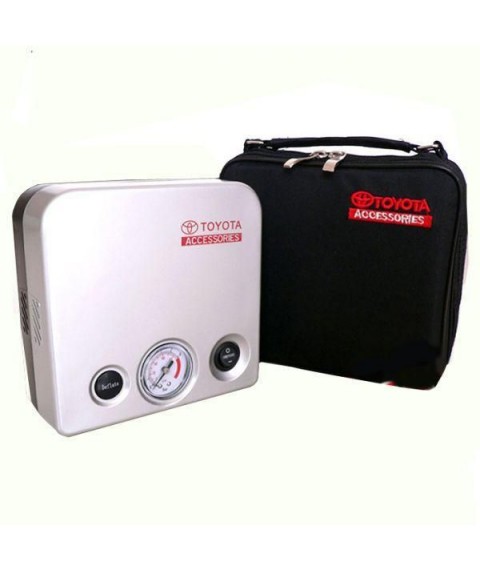 شنطة تويوتا منفاخ وشنطة اسعافات وكشاف ومثلث - 4 قطع