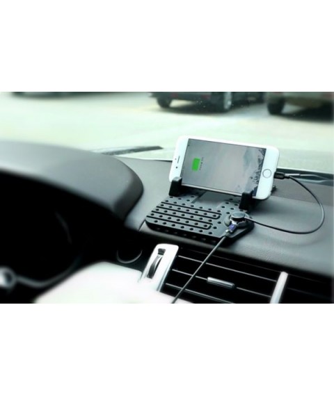 بادة سيلكون مزودة بشاحن  ايفون والاندرويد 2في1 مع سماعة بلوتوث اكمي 